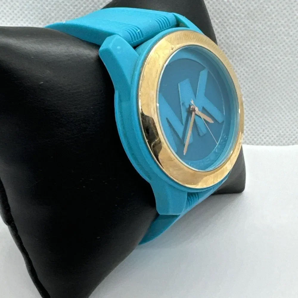 Michael Kors MK2559 Women's Turquoise Silicone Strap Analog Dial Watch JNA301